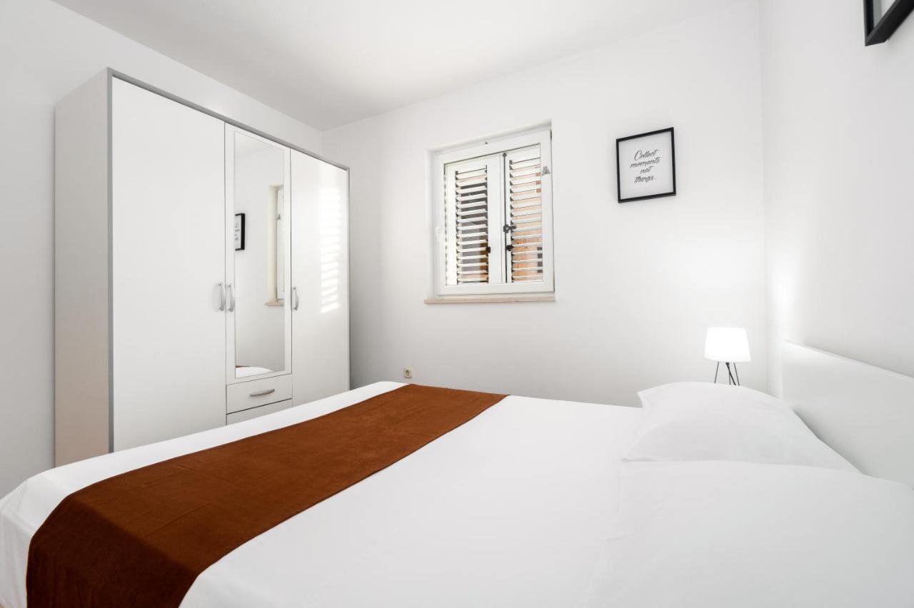 Apartment Ana-Marija Makarska Exterior photo