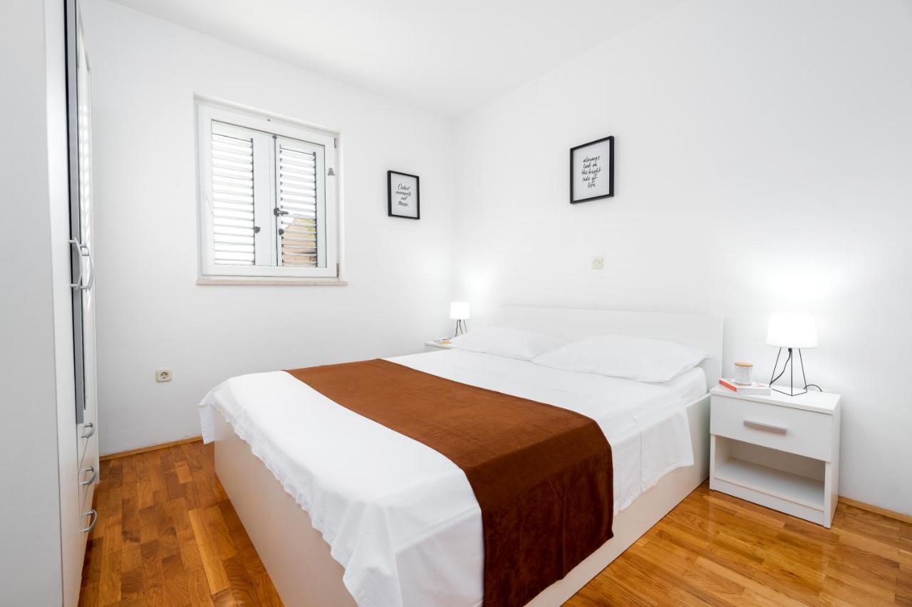 Apartment Ana-Marija Makarska Exterior photo